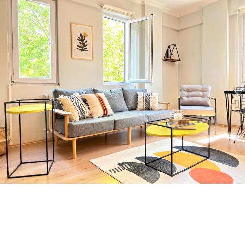 WONDER HOMES- Cozy Flat, 2BR, Terrace, Cihangir, Frz3