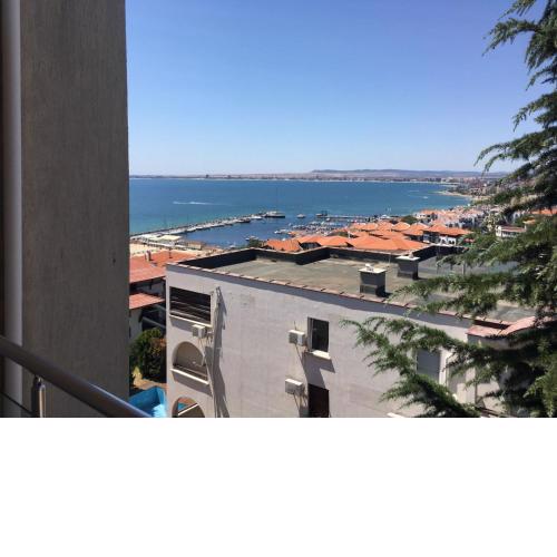 "Wonderful apartment by the sea"