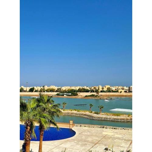 Wonderful apartment with amazing view & pool