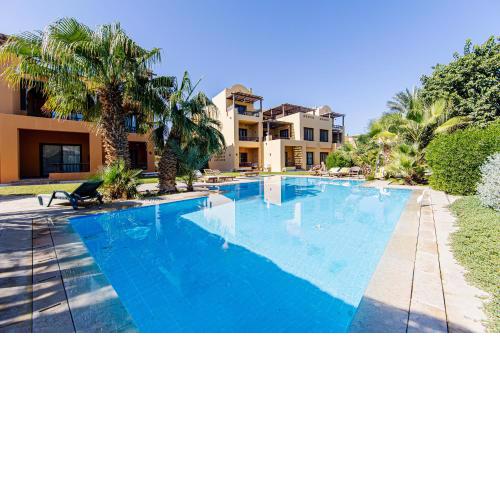 Wonderful apartment with prime location & pool