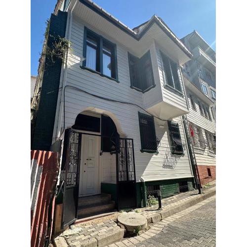WOODEN House ÜSKÜDAR
