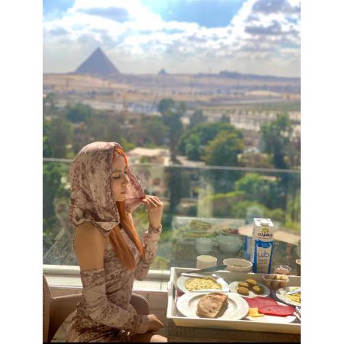 WOW Pyramids Inn With Rooftop Lounge