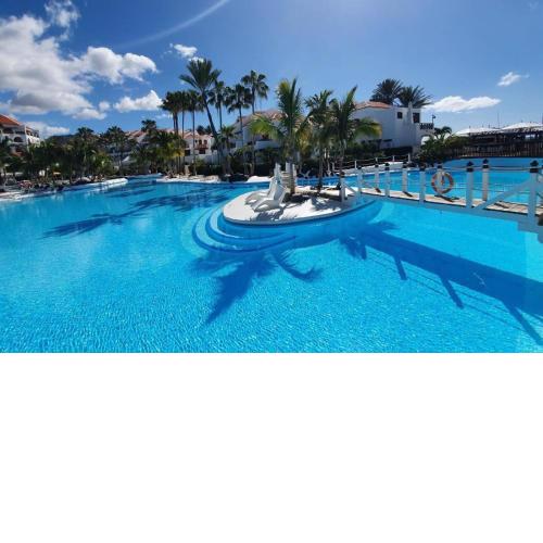 Wunderschönes Appartement in Playa De La Américas mit Großem gemeinsamem Pool