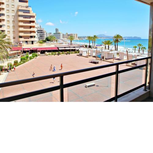Xavier - oceanfront apartment with sea views in Calpe