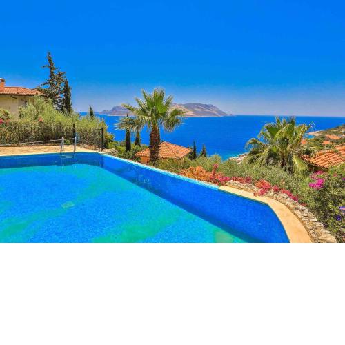 Yarımada Deniz Manzaralı Villa Cindy