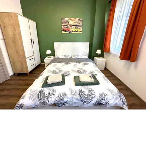 Yellowhouse Room 2