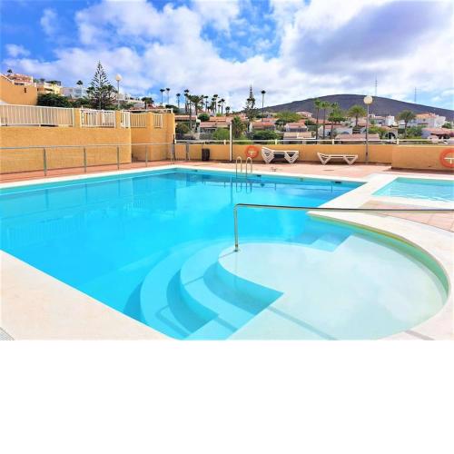 Your place in Arguineguin, Wifi, Swimmingpool and Free Parking
