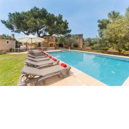 YourHouse Angoixes, villa with tennis court, BBQ and private pool