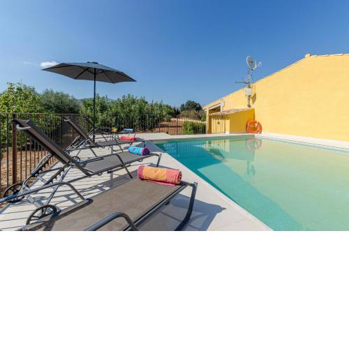 YourHouse Son Serra de Buger, quiet villa with private pool