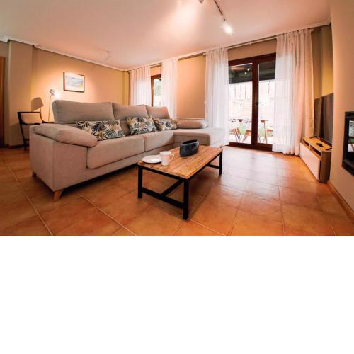 Yuhom, casas con alma, Xacedos 1