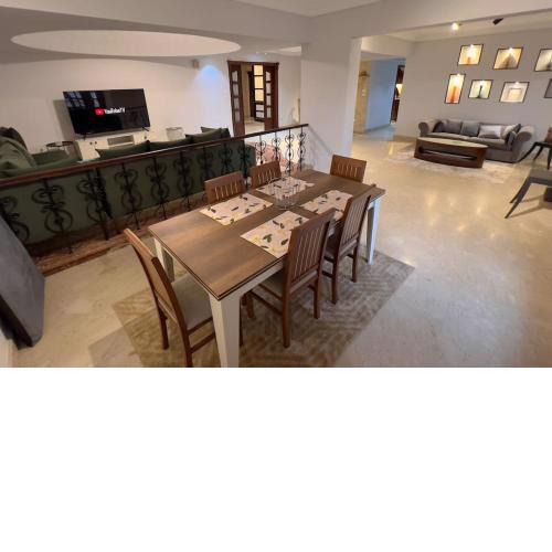 Zamalek Luxuriou Apt
