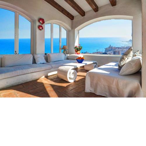 Zen Villa by Hello Homes Sitges