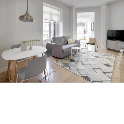 Zubieta Suite by FeelFree Rentals