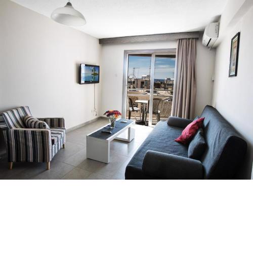 Zwei-Zimmer-Wohnung mit Balkon