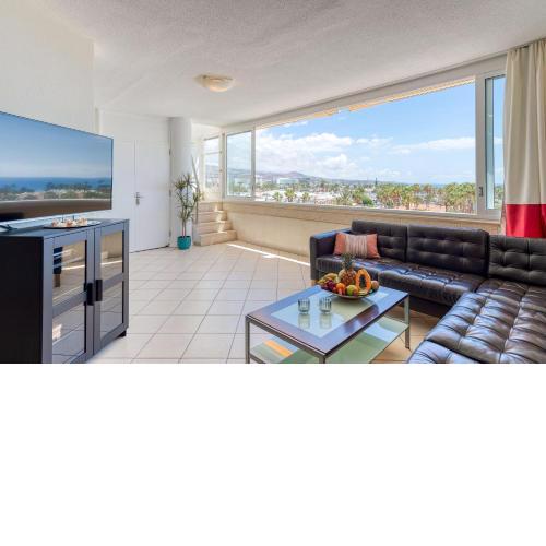 Zweistoeckiges-Penthouse-mit-privater-Dachterrasse