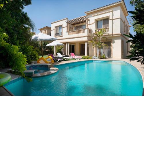 Zyra Luxury villa with pool and Jacuzzi in New Cairo